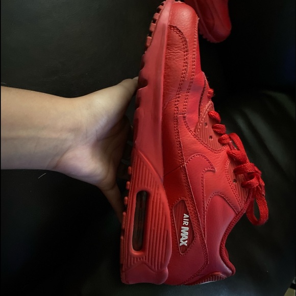 Red Nike Air Max - Picture 4 of 4